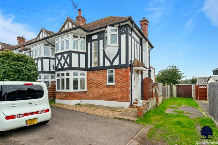 3 Bedroom End Of Terrace House To Rent In Wolsey Crescent, Morden, SM4