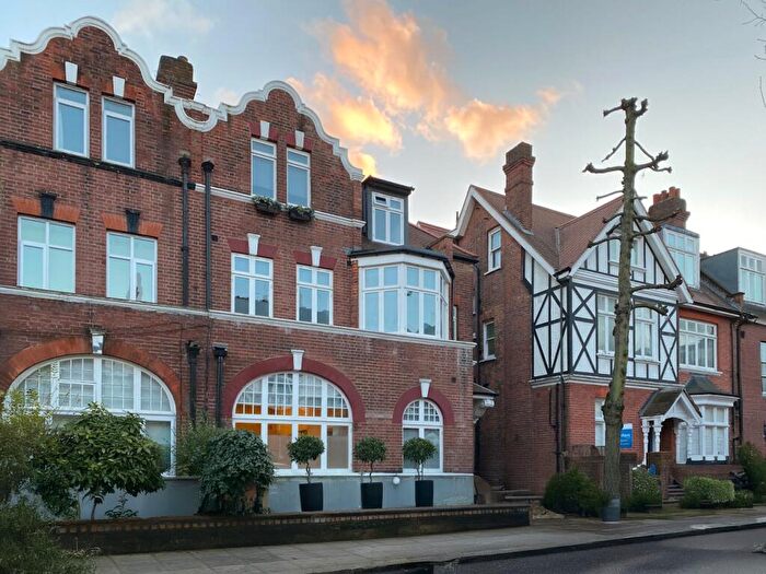 House For Sale In Lymington Road, London, NW6