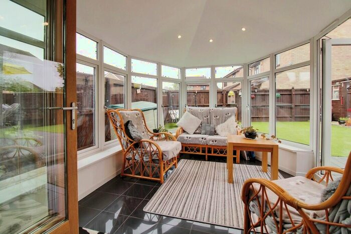 4 Bedroom Detached House For Sale In Clary Road, Swindon, SN2