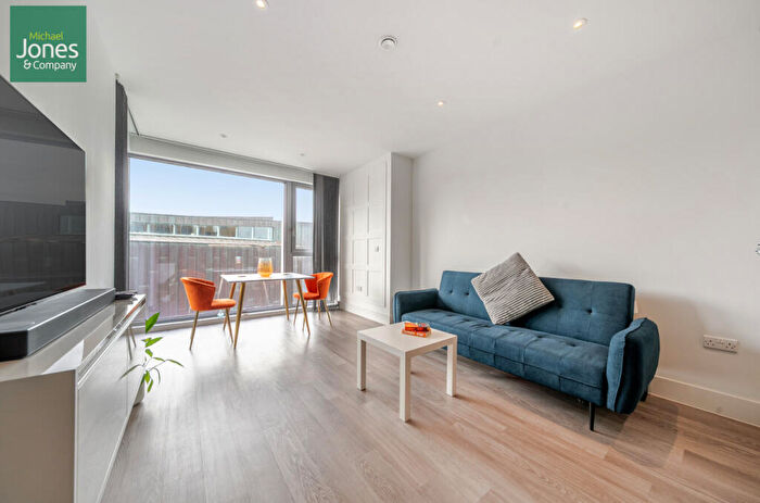 1 Bedroom Flat To Rent In Brighton Road, Worthing, West Sussex, BN11