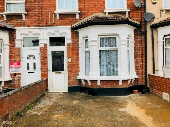 3 Bedroom Terraced House To Rent In , Kingston Road, Ilford, IG1