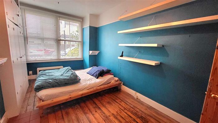 2 Bedroom Apartment To Rent In Seaford Road, Enfield, EN1