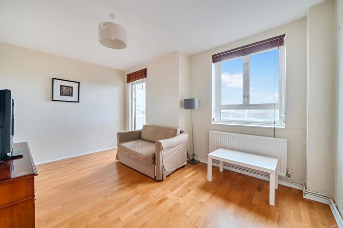 2 Bedroom Flat To Rent In Dorman Way, London, NW8