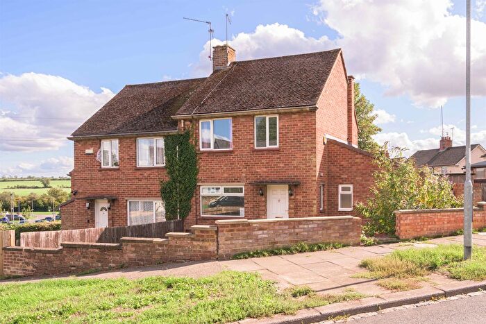 3 Bedroom Semi Detached House For Sale In Edgar Road, Kettering, NN16