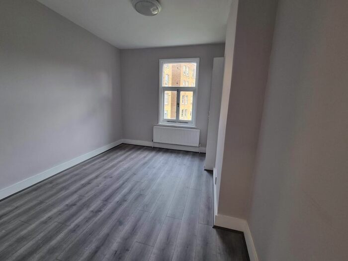 2 Bedroom Flat To Rent In Essendine Road, Maida Vale, London, W9