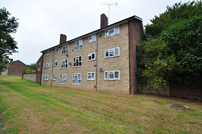 2 Bedroom Flat To Rent In Harwood Hill, Welwyn Garden City., AL8