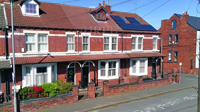 4 Bedroom Terraced House For Sale In Healdfield Road, Castleford, West Yorkshire, WF10