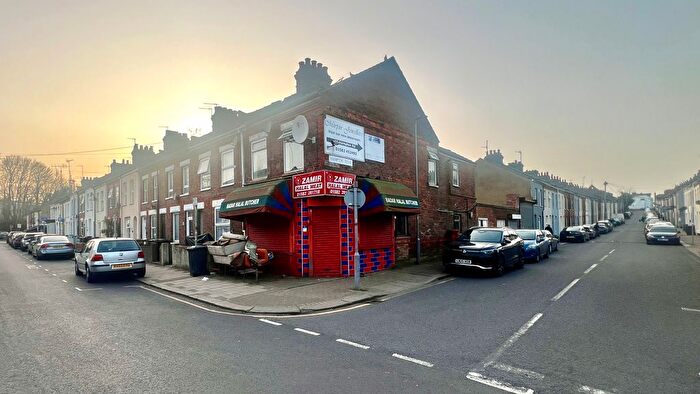 1 Bedroom Flat To Rent In Ash Road, Luton, LU4