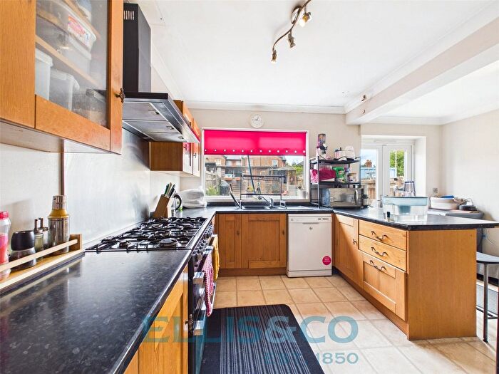 3 Bedroom Semi Detached House For Sale In Cromer Street, Tonbridge, Kent, TN9