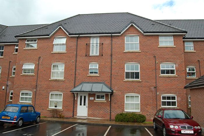 2 Bedroom Flat To Rent In Sunningdale Court, Little Lever, Bolton, BL3