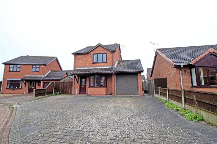 3 Bedroom Detached House For Sale In Dovedale Close, Winterton, DN15