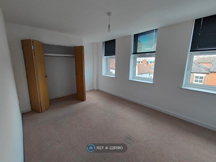 1 Bedroom Flat To Rent In Mill Reef, Newbury, RG14