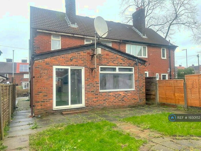3 Bedroom Semi-Detached House To Rent In Charlestown Road, Manchester, M9