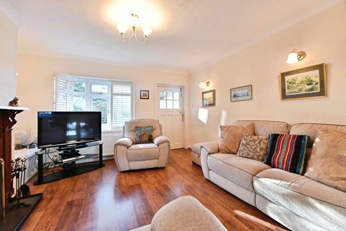 2 Bedroom Terraced House For Sale In Daisy Bank, Hyde, Greater Manchester, SK14