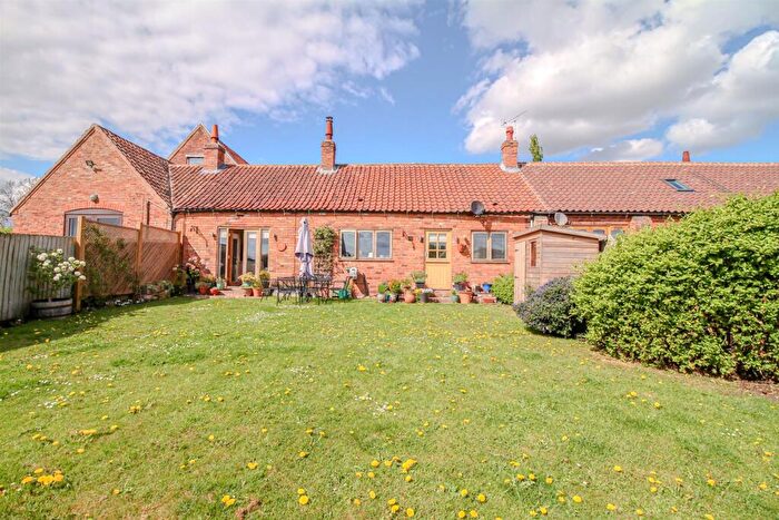 2 Bedroom Barn Conversion To Rent In Brinkley, NG25