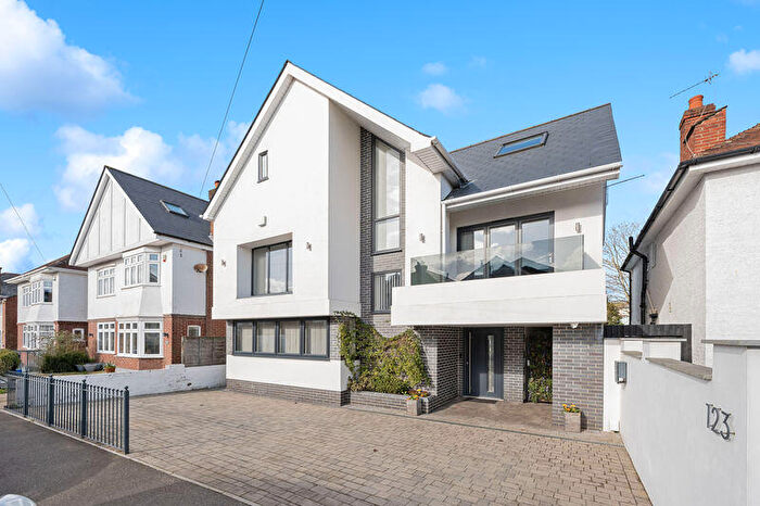 5 Bedroom Detached House For Sale In Parkstone Avenue, Poole, BH14