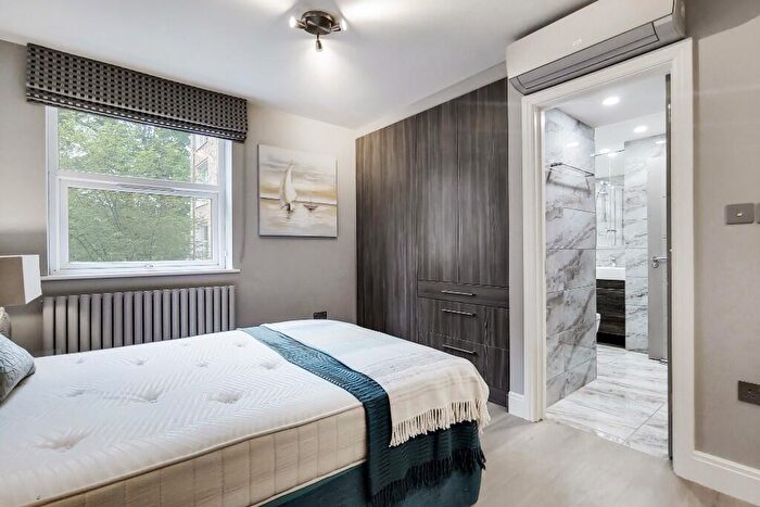 3 Bedroom Flat To Rent In St. Johns Wood Park, London, NW8