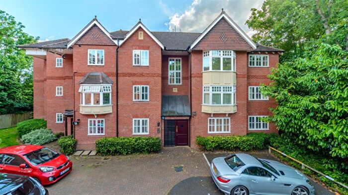 2 Bedroom Apartment To Rent In Mulberry Court, Abbey End, CV8