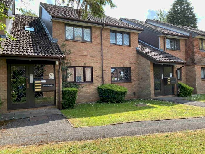 1 Bedroom Flat To Rent In Grasmere Close, Watford, WD25