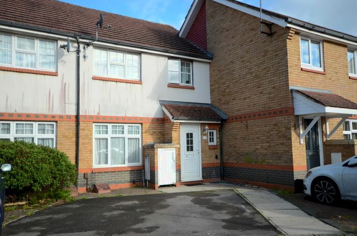 3 Bedroom Semi-Detached House To Rent In Roby Drive, Bracknell RG12