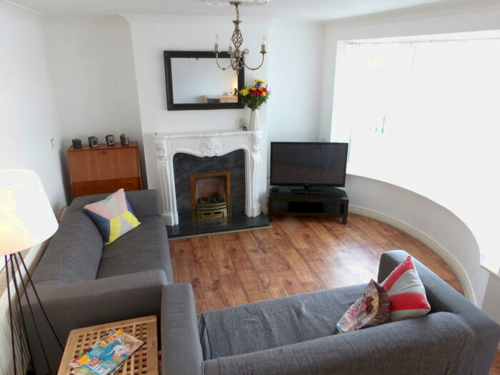 3 Bedroom House To Rent In Crompton Road, Pleasley, NG19