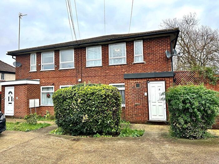 1 Bedroom Flat To Rent In Uxbridge Road, Hayes, UB4