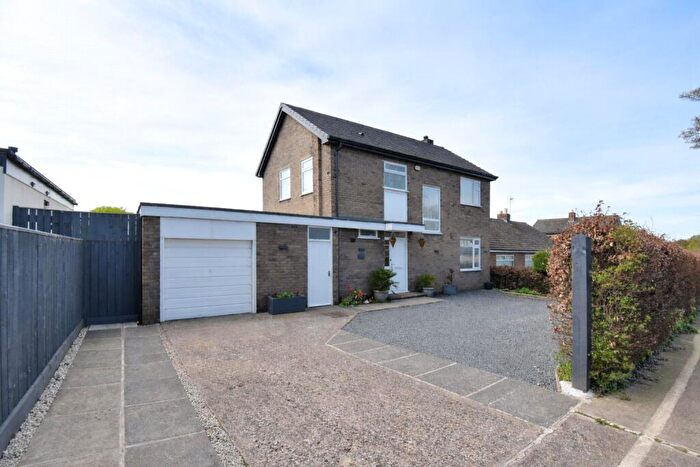 4 Bedroom Detached House For Sale In Mowbray Road, Northallerton, North Yorkshire, DL6