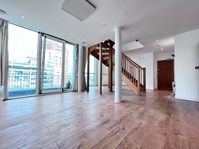 2 Bedroom Flat To Rent In Western Gateway, Royal Victoria, London, E16