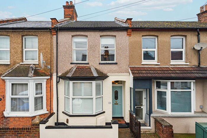 3 Bedroom Terraced House For Sale In Sandringham Road, Watford, WD24