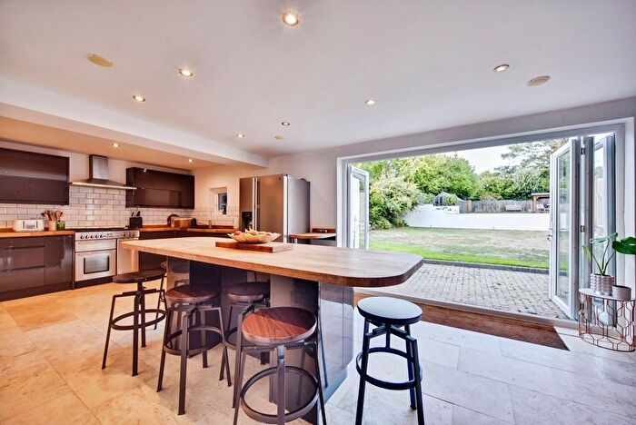 5 Bedroom Detached House For Sale In Tonbridge Road, Maidstone, Kent, ME16