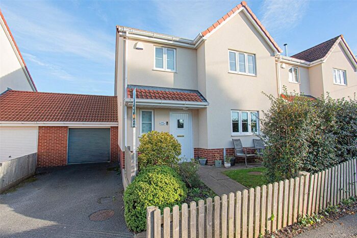 4 Bedroom Link Detached House For Sale In Main Road, Middlezoy, TA7