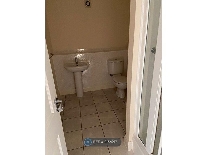 4 Bedroom Semi-Detached House To Rent In Thatcham Avenue Kingsway, Gloucester, GL2