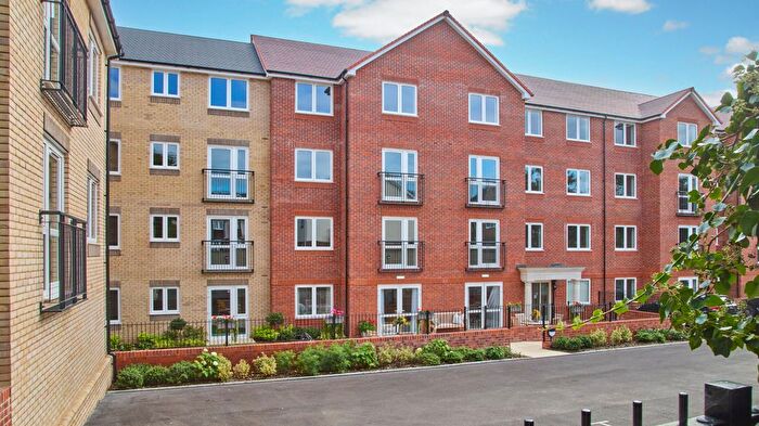 1 Bedroom Flat For Sale In Drayton, Hampshire, PO6