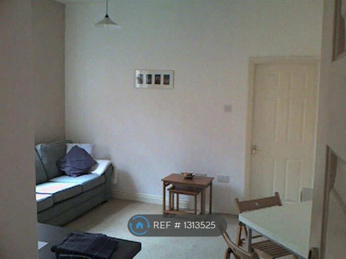 1 Bedroom Flat To Rent In Dale Street, Leamington, CV32
