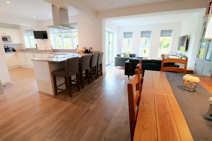 5 Bedroom Detached House For Sale In Buryfield Road, Solihull, B91
