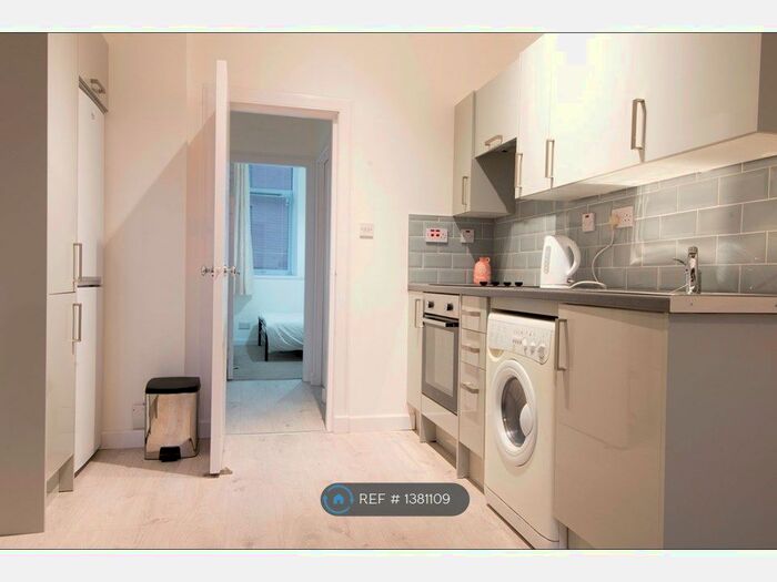 1 Bedroom Flat To Rent In Old Dumbarton Road, Glasgow, G3