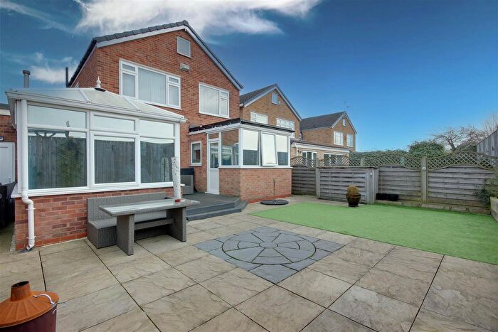 4 Bedroom Link Detached House For Sale In Ashgate Road, Willerby, HU10