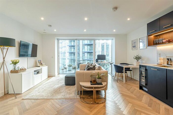 1 Bedroom Apartment For Sale In Brigadier Walk, Woolwich, SE18