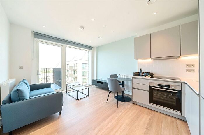 Studio To Rent In Henley Cross, London, SE3