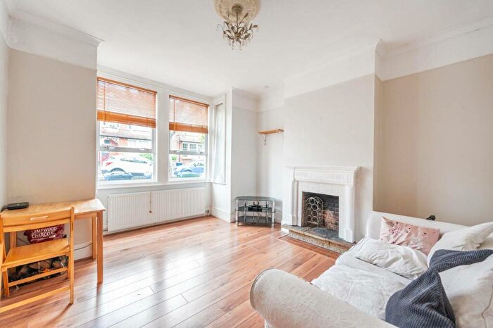 1 Bedroom Flat To Rent In Naylor Road, Whetstone, London, N20