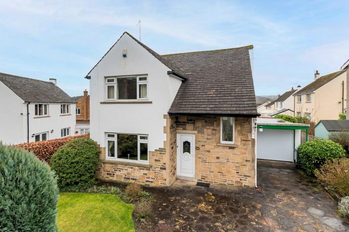 3 Bedroom Detached House For Sale In Ferrands Park Way, Harden, Bingley, West Yorkshire, BD16