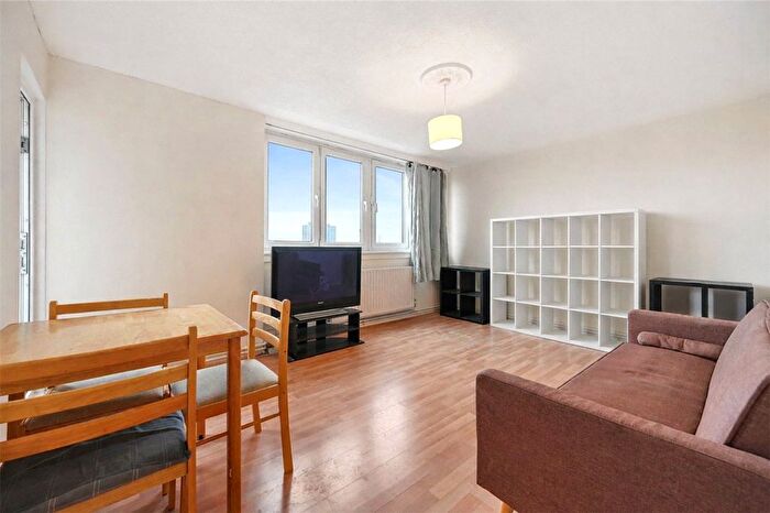 2 Bedroom Flat To Rent In Pleydell Estate, Radnor Street, London, EC1V