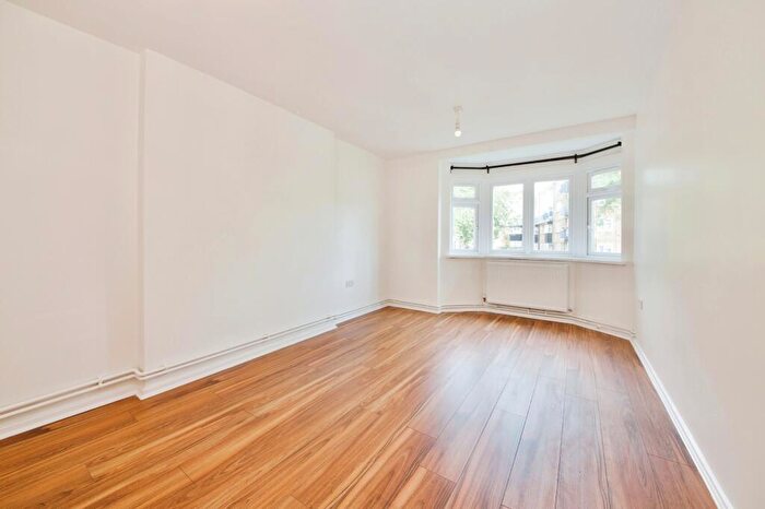 1 Bedroom Flat To Rent In Nash House, Prospect Hill, Walthamstow, London, E17