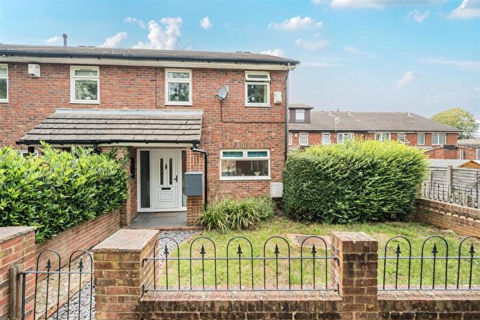 3 Bedroom End Of Terrace House For Sale In Plumpton Walk, Maidstone, ME15