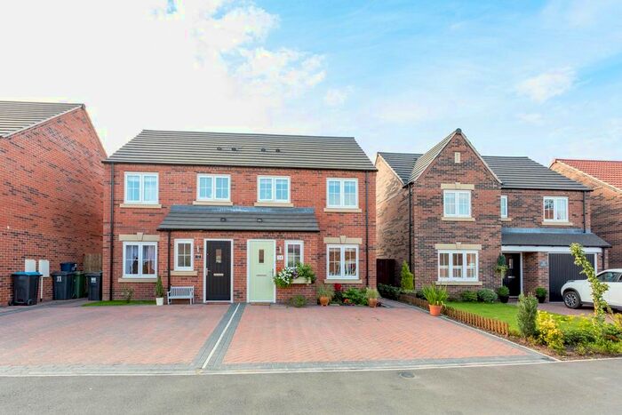 2 Bedroom Property For Sale In Edgar Drive, Thirsk, YO7