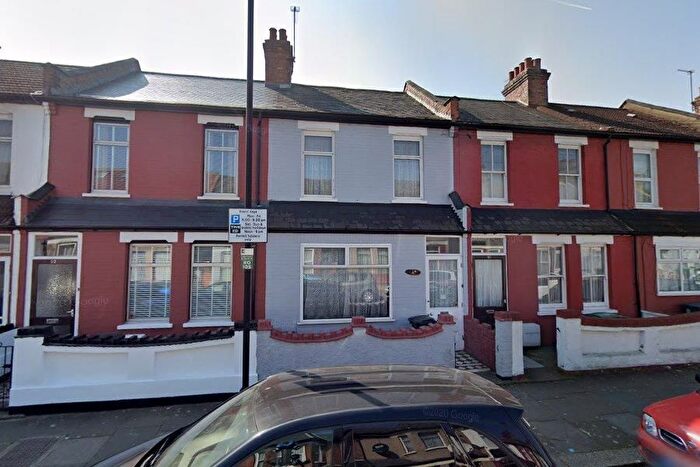 3 Bedroom Terraced House To Rent In Rosebery Avenue, London, N17