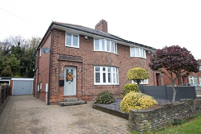 3 Bedroom Semi Detached House For Sale In Malvern Road, Brockwell, Chesterfield, S40