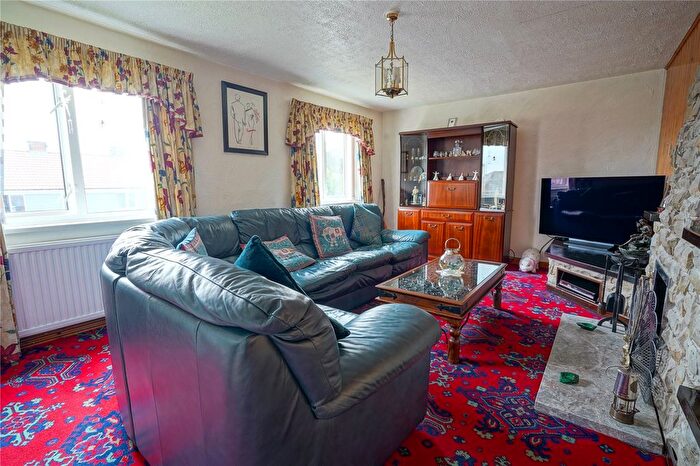 2 Bedroom Flat For Sale In Central Drive, Thurcroft, Rotherham, South Yorkshire, S66