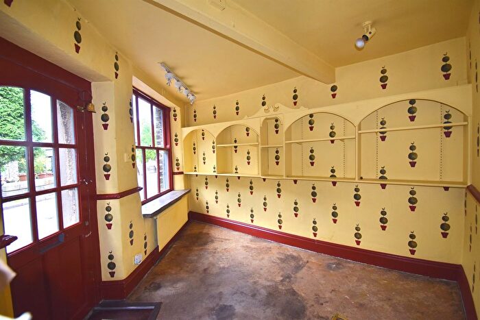 1 Bedroom End Of Terrace House For Sale In Church Street, Hayfield, High Peak, Derbyshire, SK22