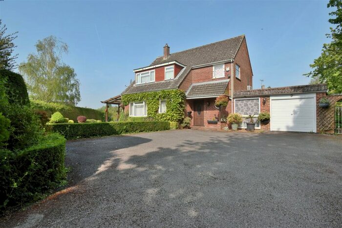 3 Bedroom Detached House For Sale In Station Road, Great Shefford, Hungerford, RG17